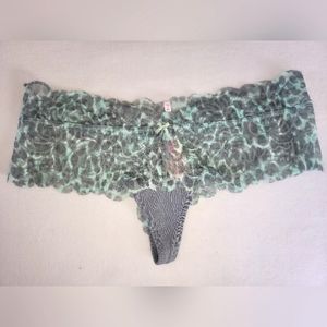 PINK Lace Cheekster NWT